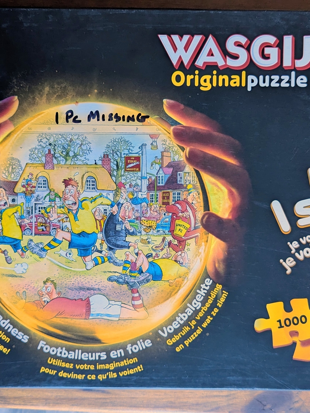Wasgij Original 14 Football Madness 1000 Piece Jigsaw One Missing Pieces